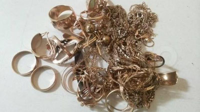 Изрображение 'В Джизаке школьник взломал замок в доме и похитил украшения на 8,6 млн сумов'