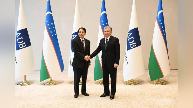 Изрображение 'Шавкат Мирзиёев принял президента АБР Масацугу Асакаву'