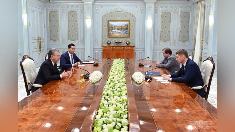 Изрображение 'Шавкат Мирзиёев принял главу российского Минэкономразвития Максима Решетникова'