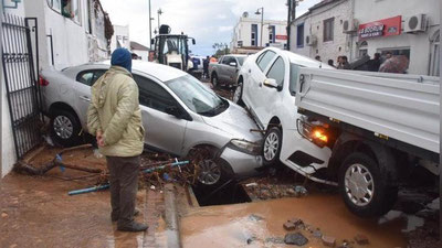 Изрображение 'УЛИЦЫ ТУРЕЦКОГО БОДРУМА ПРЕВРАТИЛИСЬ В РЕКИ (ВИДЕО)'