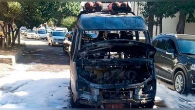 Изрображение 'В Ташкенте сгорела пассажирская "ГАЗель": инцидент сняли на видео'