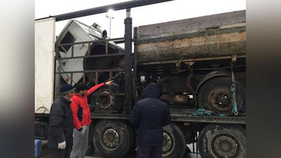 Изрображение 'Таможенники на границе обнаружили автомобиль в автомобиле'