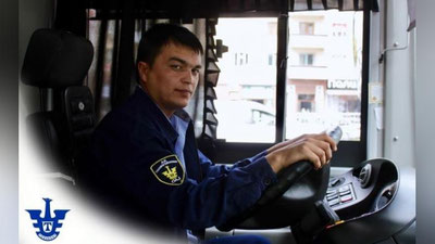 Изрображение 'ОБЪЯВЛЕН КОНКУРС НА ЛУЧШУЮ ФОРМУ ДЛЯ ВОДИТЕЛЕЙ И КОНДУКТОРОВ СТОЛИЧНЫХ АВТОБУСОВ'