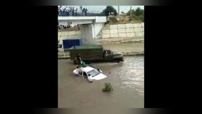 Изрображение 'Последствия затопления наманганских дорог (видео)'