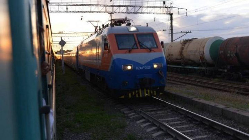 Изрображение 'В период зимних каникул билеты на поезд студентам продадут со скидкой'