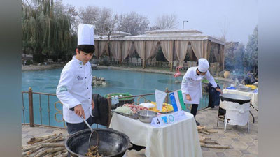 Изрображение 'В Самарканде прошел чемпионат по приготовлению плова (видео)'