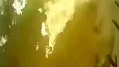 Изрображение 'Взрыв и разлетающиеся обломки: новое видео крушения украинского Boeing в Иране'