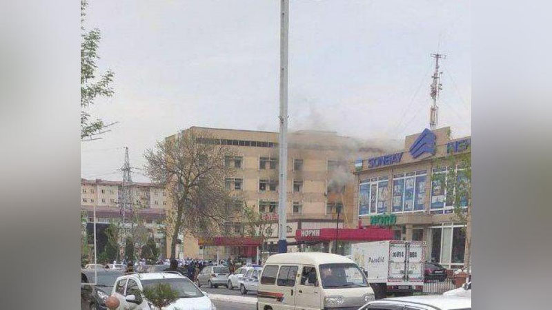 Изрображение 'В центральной поликлинике Андижана произошел пожар (видео)'