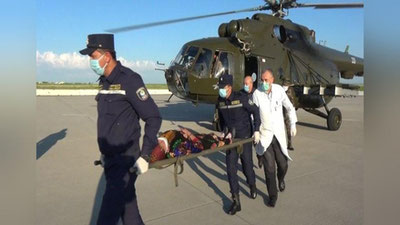 Изрображение 'Двух женщин из горного села в Кашкадарье доставили на вертолете в медучреждения (видео)'