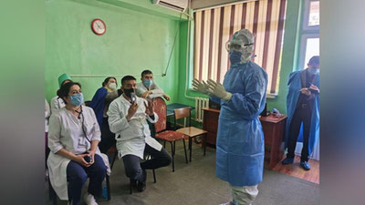 Изрображение 'Фото: работа китайских консультантов и медиков в Узбекистане'