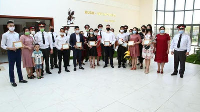 Изрображение 'Детям военнослужащих вручили рекомендации для поступления в вузы по квоте (фото)'