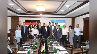 Изрображение 'Глава Минздрава встретился с немецкими специалистами (фото)'