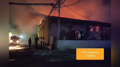 Изрображение 'В Самарканде произошел пожар на территории консервного завода (видео)'