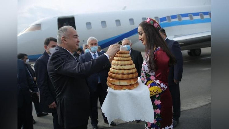 Изрображение 'Джахонгир Артыкходжаев побывал в Душанбе (фото)'