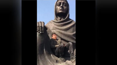 Изрображение 'Тиктокер из Андижана снова отметился странным поступком (видео)'