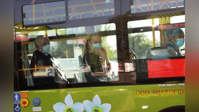 Изрображение 'В Узбекистане запретили запускать в транспорт пассажиров без медицинских масок на лице'