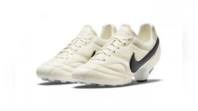 Изрображение 'Nike выпустил кроссовки на каблуке'