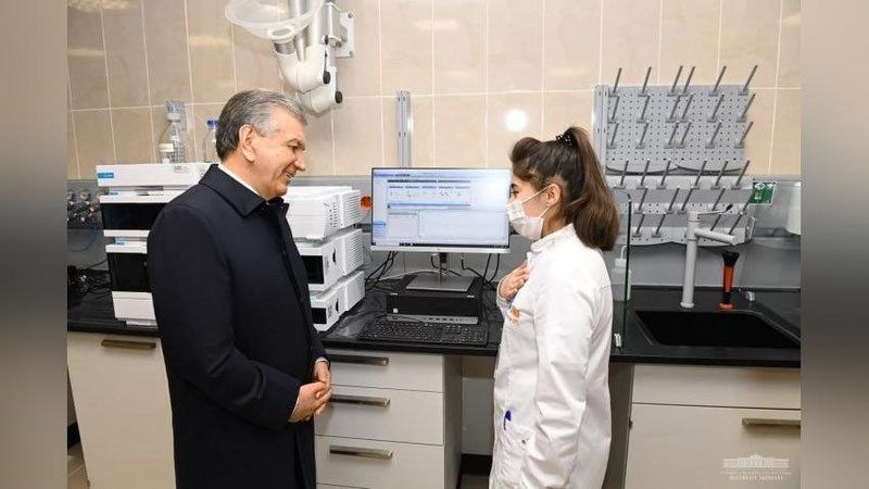 Изрображение 'Государственными медалями награждены три активные женщины АО «Узбекнефтегаз»'