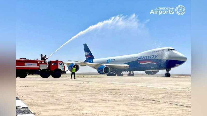 Изрображение 'Частная грузовая компания Silk Way совершила первый рейс в Навои'