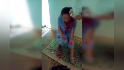 'Самарқандда бакал билан уриб, ҳамширанинг бошини ёрган боғча мудираси ишдан олинди'ning rasmi