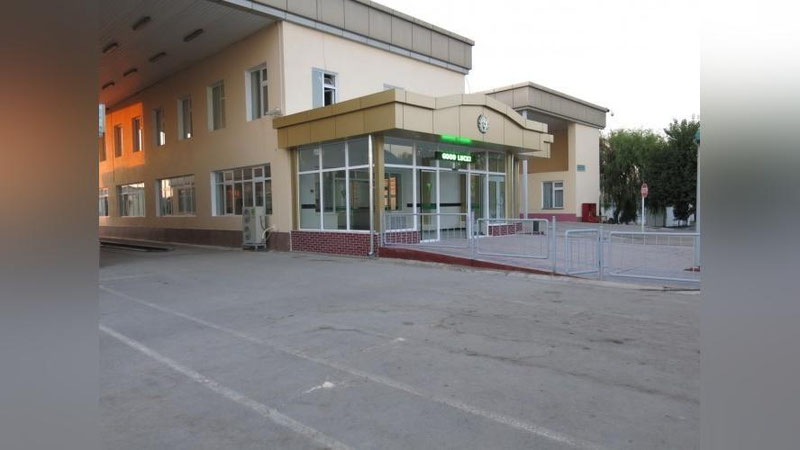 Изрображение 'Работу двух пропускных пунктов на границе Узбекистана и Казахстана приостановили'