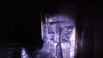 Изрображение 'В Карши сгорел банкомат с деньгами (видео)'