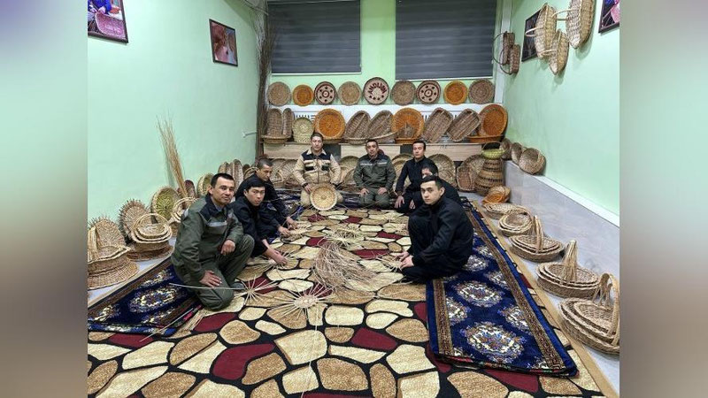 'Prezidentga "andijoncha" uslubda ta`lim berilayotgan maktab tajribasi namoyish etildi'ning rasmi