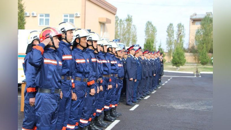 Изрображение 'Узбекистан отправляет в Турцию 60 спасателей МЧС'