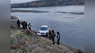 Изрображение 'В Бекабаде спасатели извлекли из воды "Кобальт" (фото)'