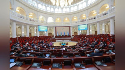 Изрображение 'Парламентарии рассмотрят вопрос о проведении референдума по поправкам в Конституцию'