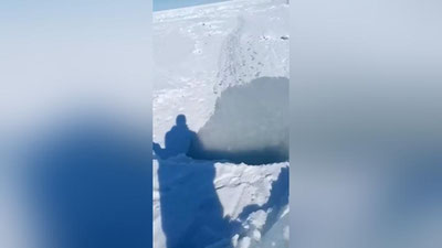 Изрображение 'Жуткие звуки, издаваемые льдом, удалось снять на видео жителю Сахалина'