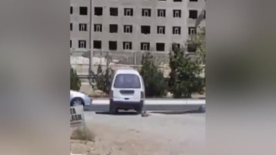 Изрображение 'Водителя накажут: в хокимияте Зарафшана отреагировали на видео с "Дамасом", тащившим собаку'