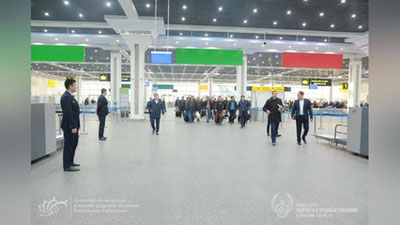 Изрображение 'ОЧЕРЕДНАЯ ГРУППА МИГРАНТОВ ВОЗВРАТИЛАСЬ ИЗ РОССИИ (ФОТО, ВИДЕО)'