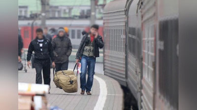 'Kam ta`minlangan oila a`zolariga ishlash uchun xorijga chiqayotganda mikroqarzlar beriladi'ning rasmi