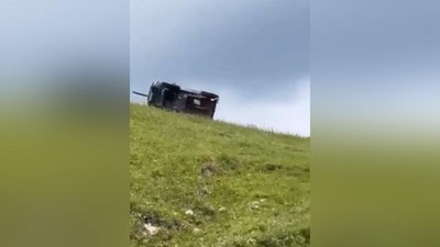 Изрображение 'Джипинг едва не закончился трагедией в горах Кабардино-Балкарии (видео)'