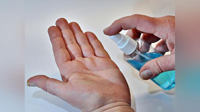 Изрображение 'Специалисты разъяснили, как правильно обрабатывать руки антисептиком'