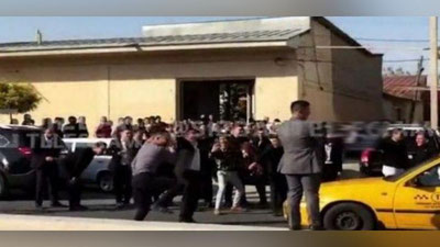 Изрображение 'В Самарканде ради свадебных гуляний перекрыли улицу (видео)'