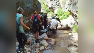 Изрображение 'Спасатели помогли туристу в горах Бостанлыка, попавшему в беду (видео)'