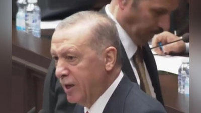 Изрображение 'Охранник Эрдогана нейтрализовал севшую на плечо президента осу (видео)'