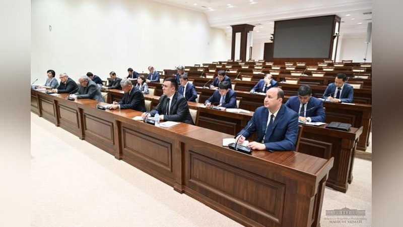 'Endilikda o`qituvchilar ishga tanlov asosida qabul qilinadi'ning rasmi