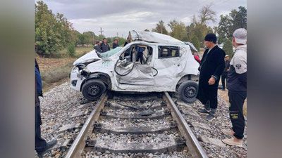 'Сурхондарёда поезд билан тўқнашган Spark ҳайдовчиси вафот этди (видео)'ning rasmi