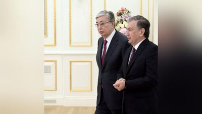 'O`zbekiston va Qozog`iston prezidentlari bilan telefon orqali muloqot qildi'ning rasmi