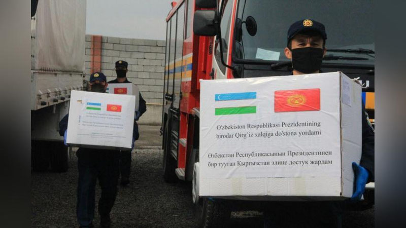 Изрображение 'Узбекистан направил муку и медицинский груз в Кыргызстан'