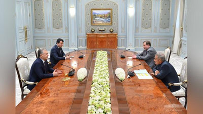 Изрображение 'Шавкат Мирзиёев обсудил с Рустамом Миннихановым перспективные проекты делового партнерства'