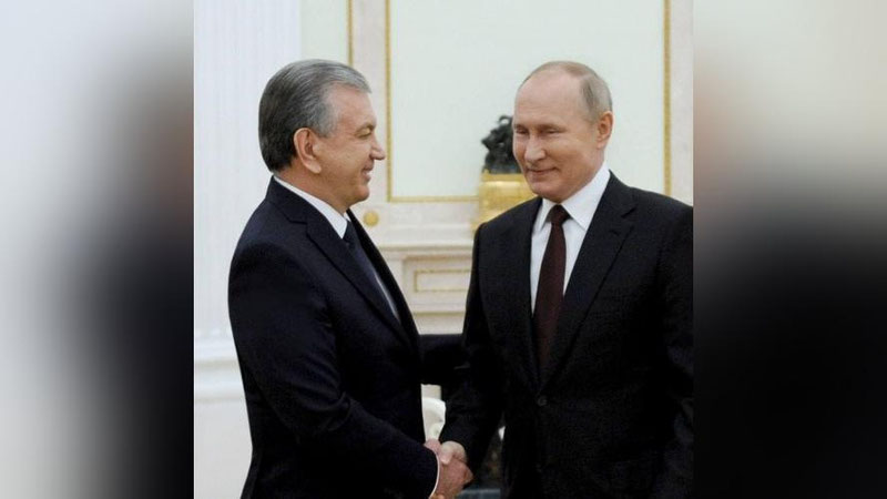 'Shavkat Mirziyoev va Vladimir Putin telefon orqali muloqot qildi'ning rasmi