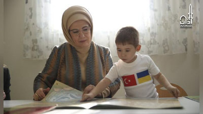 'Turkiya birinchi xonimi Anqara Ukrainadan ko`proq bolalarni evakuasiya qilishga tayyorligini ma`lum qildi'ning rasmi