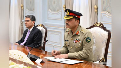 Изрображение 'Президент Узбекистана принял командующего Сухопутными войсками Вооруженных сил Пакистана'