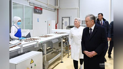 Изрображение 'Шавкат Мирзиёев посетил новые предприятия в свободной экономической зоне «Джизак»'