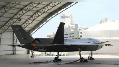 'Turkiyada "Bayraktar Kızılelma" dron samolyoti sinovdan o`tkazildi (video)'ning rasmi