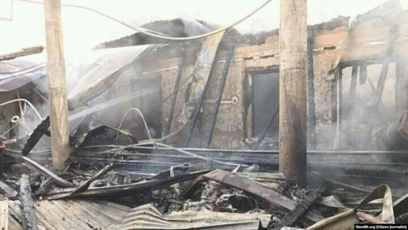 'Gulistonda engil konstruksiyali do`konlar yonib ketdi'ning rasmi